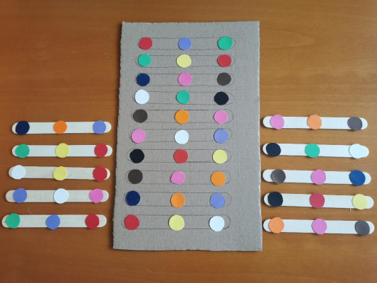 Αντιστοιχίζω χρώματα με γλωσσοπίεστρα